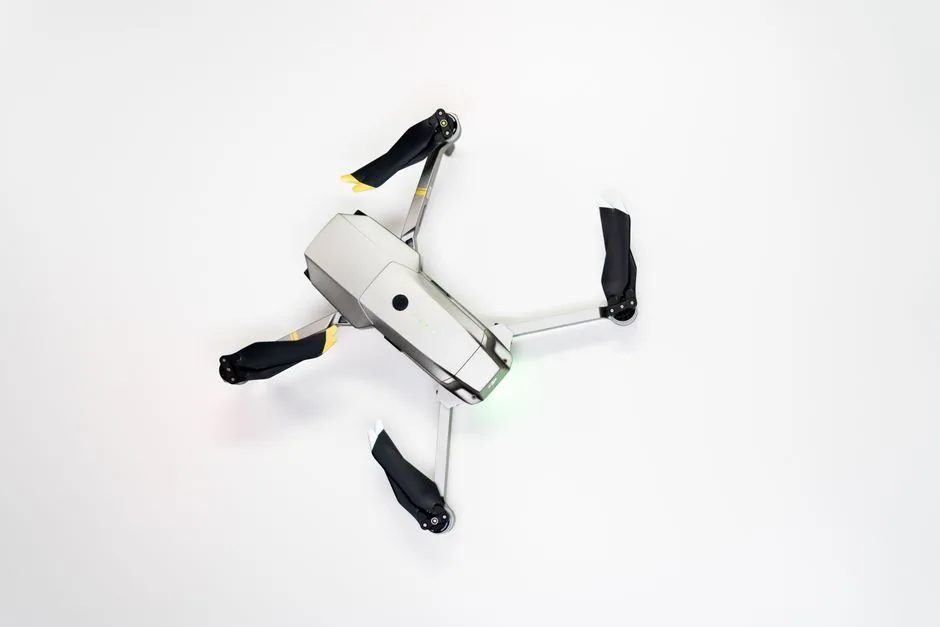 Cómo limpiar el dron y la cámara después de volar en el campo